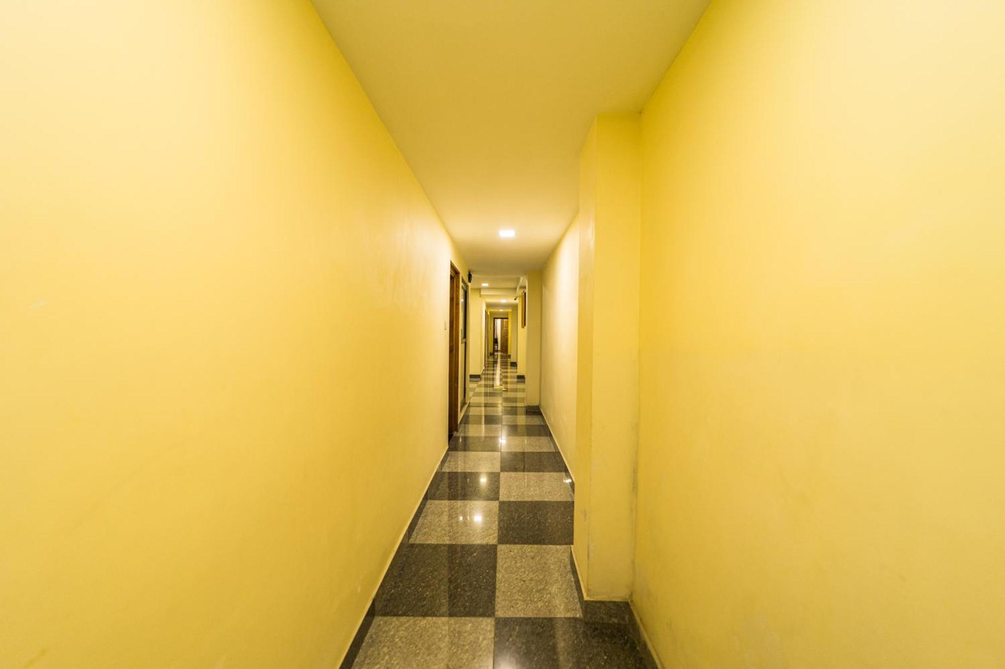 Sau Residency Hotel กาญจีปุรัม ภายนอก รูปภาพ