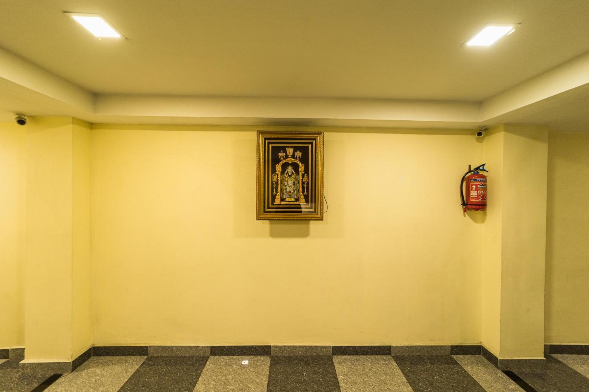 Sau Residency Hotel กาญจีปุรัม ภายนอก รูปภาพ