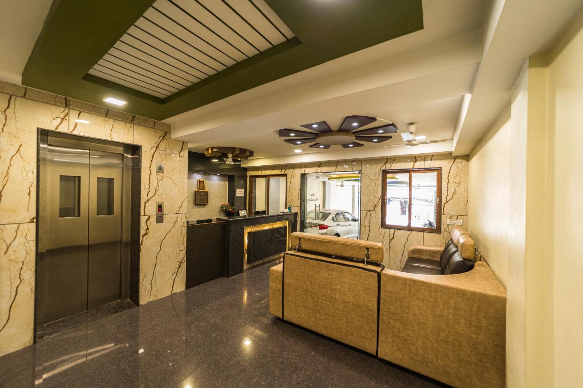 Sau Residency Hotel กาญจีปุรัม ภายนอก รูปภาพ